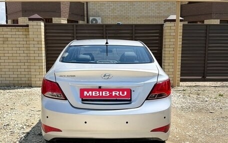 Hyundai Solaris II рестайлинг, 2016 год, 870 000 рублей, 3 фотография