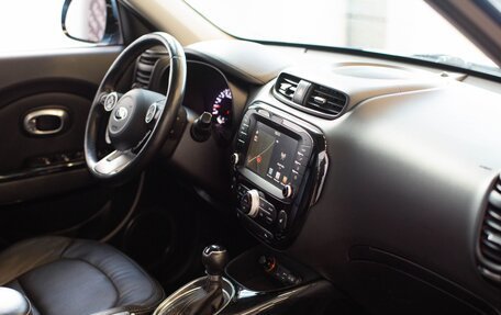 KIA Soul II рестайлинг, 2017 год, 1 695 000 рублей, 26 фотография