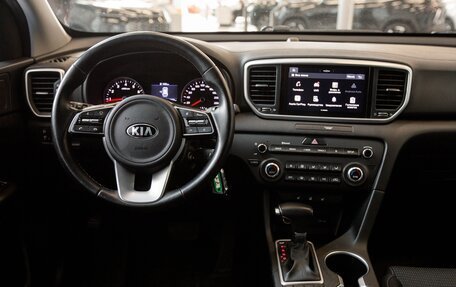 KIA Sportage IV рестайлинг, 2020 год, 2 300 000 рублей, 12 фотография