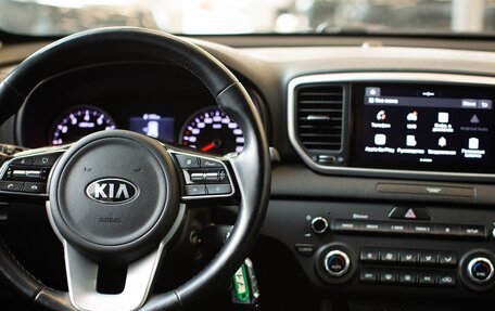 KIA Sportage IV рестайлинг, 2020 год, 2 300 000 рублей, 16 фотография