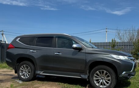 Mitsubishi Pajero Sport III рестайлинг, 2018 год, 2 550 000 рублей, 4 фотография