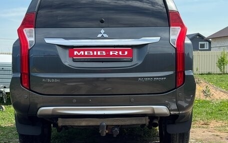 Mitsubishi Pajero Sport III рестайлинг, 2018 год, 2 550 000 рублей, 3 фотография