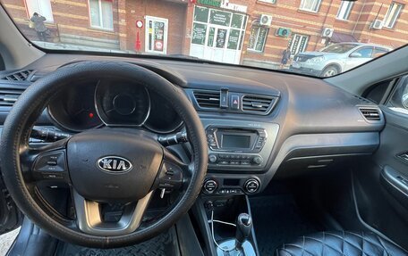 KIA Rio III рестайлинг, 2013 год, 900 000 рублей, 12 фотография