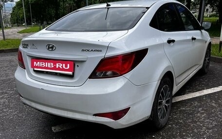 Hyundai Solaris II рестайлинг, 2015 год, 950 000 рублей, 3 фотография