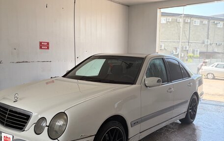 Mercedes-Benz E-Класс, 1999 год, 520 000 рублей, 3 фотография