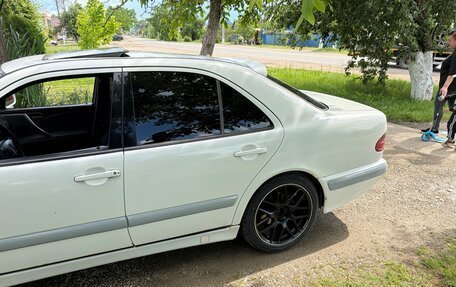 Mercedes-Benz E-Класс, 1999 год, 520 000 рублей, 6 фотография