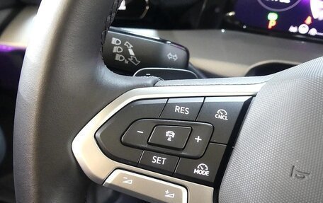 Volkswagen Golf VIII, 2023 год, 2 330 000 рублей, 15 фотография