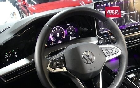 Volkswagen Golf VIII, 2023 год, 2 330 000 рублей, 14 фотография