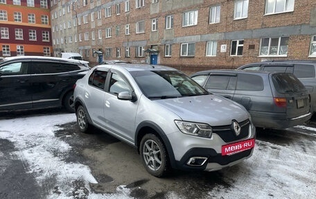 Renault Logan II, 2021 год, 1 330 000 рублей, 2 фотография