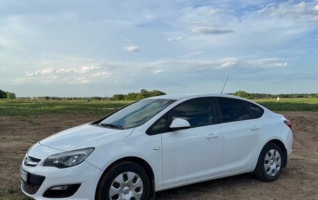 Opel Astra J, 2014 год, 720 000 рублей, 1 фотография