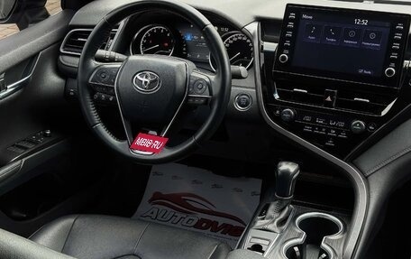 Toyota Camry, 2021 год, 2 000 000 рублей, 14 фотография