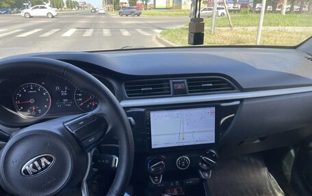 KIA Rio IV, 2018 год, 1 500 000 рублей, 9 фотография