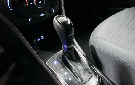 Hyundai Solaris II рестайлинг, 2015 год, 1 188 000 рублей, 8 фотография