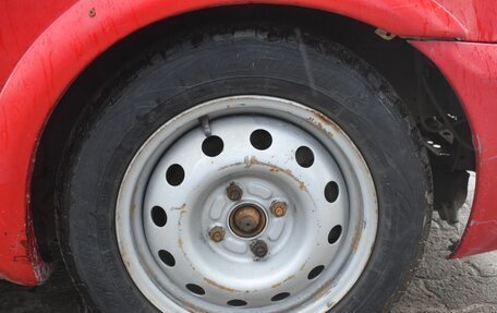 Toyota Yaris I рестайлинг, 1999 год, 170 000 рублей, 9 фотография