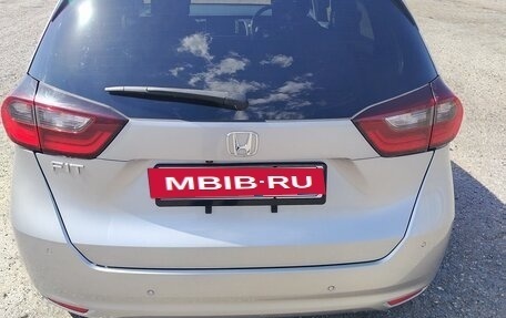 Honda Fit, 2020 год, 1 300 000 рублей, 8 фотография