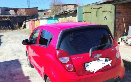 Chevrolet Spark III, 2013 год, 580 000 рублей, 2 фотография
