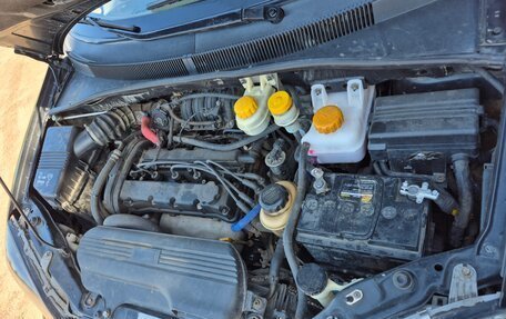 Chevrolet Rezzo, 2006 год, 299 000 рублей, 22 фотография