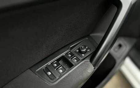 Volkswagen Tiguan II, 2019 год, 2 570 000 рублей, 10 фотография