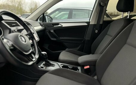 Volkswagen Tiguan II, 2019 год, 2 570 000 рублей, 11 фотография