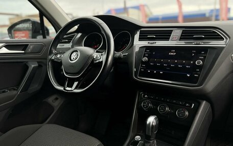 Volkswagen Tiguan II, 2019 год, 2 570 000 рублей, 30 фотография