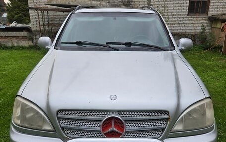 Mercedes-Benz M-Класс, 1999 год, 400 000 рублей, 1 фотография