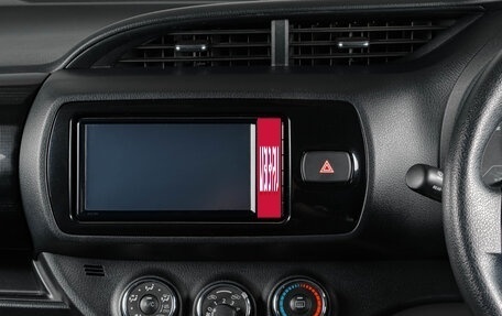 Toyota Vitz, 2017 год, 1 379 000 рублей, 17 фотография