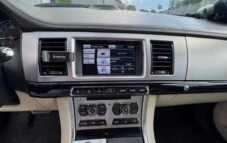 Jaguar XF I рестайлинг, 2013 год, 1 800 000 рублей, 16 фотография