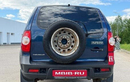 Chevrolet Niva I рестайлинг, 2017 год, 585 000 рублей, 6 фотография