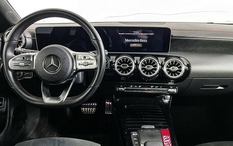 Mercedes-Benz CLA, 2020 год, 3 149 000 рублей, 12 фотография