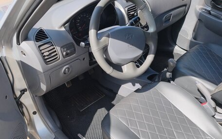 Hyundai Accent II, 2005 год, 330 000 рублей, 13 фотография