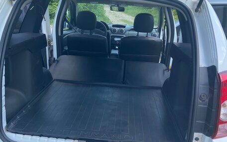 Renault Duster I рестайлинг, 2013 год, 800 000 рублей, 3 фотография
