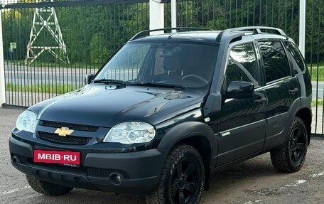 Chevrolet Niva I рестайлинг, 2013 год, 599 000 рублей, 3 фотография