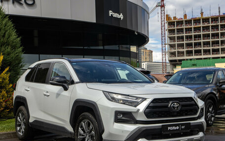 Toyota RAV4, 2024 год, 3 878 000 рублей, 2 фотография