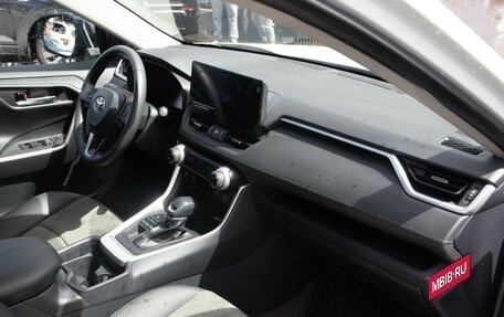 Toyota RAV4, 2024 год, 3 878 000 рублей, 7 фотография