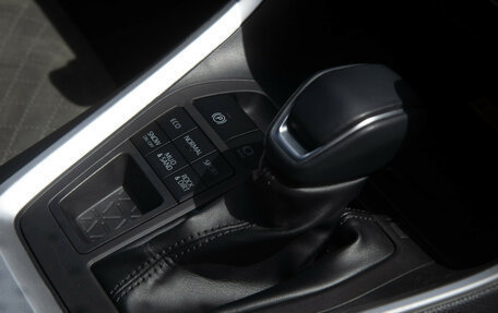 Toyota RAV4, 2024 год, 3 878 000 рублей, 20 фотография