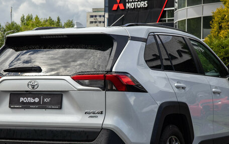 Toyota RAV4, 2024 год, 3 878 000 рублей, 25 фотография