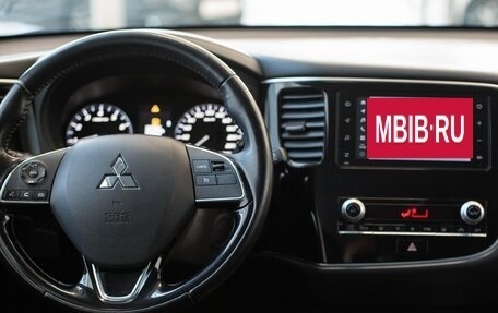 Mitsubishi Outlander III рестайлинг 3, 2019 год, 2 185 000 рублей, 13 фотография