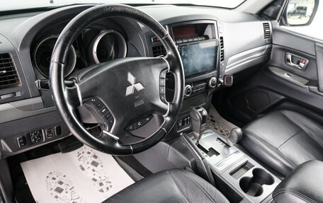 Mitsubishi Pajero IV, 2010 год, 2 199 000 рублей, 9 фотография