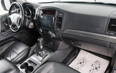 Mitsubishi Pajero IV, 2010 год, 2 199 000 рублей, 13 фотография