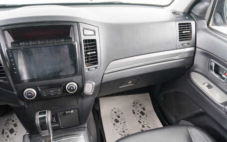 Mitsubishi Pajero IV, 2010 год, 2 199 000 рублей, 12 фотография