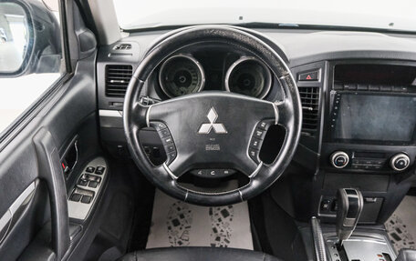 Mitsubishi Pajero IV, 2010 год, 2 199 000 рублей, 15 фотография