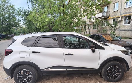 Renault Kaptur I рестайлинг, 2018 год, 1 120 000 рублей, 2 фотография