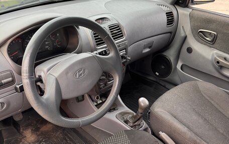 Hyundai Accent II, 2005 год, 320 000 рублей, 21 фотография