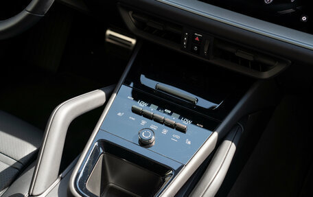 Porsche Cayenne III, 2023 год, 17 700 000 рублей, 14 фотография