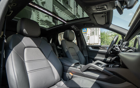 Porsche Cayenne III, 2023 год, 17 700 000 рублей, 18 фотография