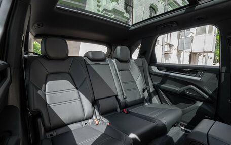Porsche Cayenne III, 2023 год, 17 700 000 рублей, 22 фотография