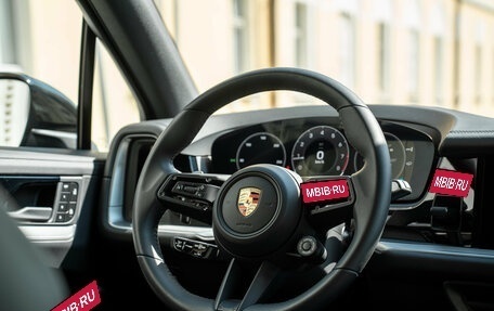 Porsche Cayenne III, 2023 год, 17 700 000 рублей, 11 фотография