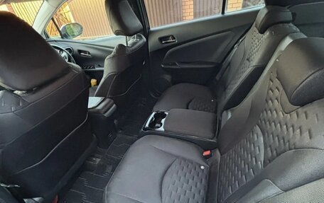 Toyota Prius IV XW50, 2017 год, 1 999 999 рублей, 5 фотография