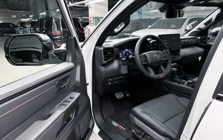 Toyota Sequoia, 2025 год, 14 990 000 рублей, 17 фотография