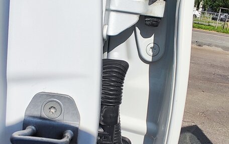 Mercedes-Benz E-Класс, 2013 год, 2 450 000 рублей, 17 фотография
